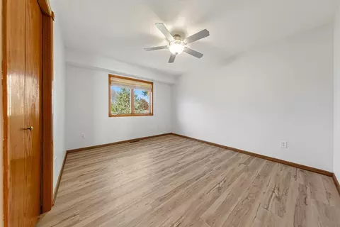 Bedroom - 1802 Eagle Ct, Faribault, MN 55021 photo 6 of 8