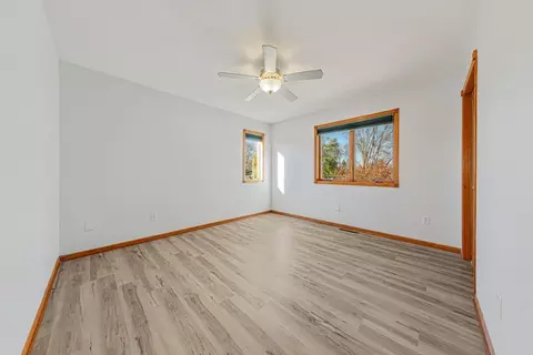 Bedroom - 1802 Eagle Ct, Faribault, MN 55021 photo 4 of 8