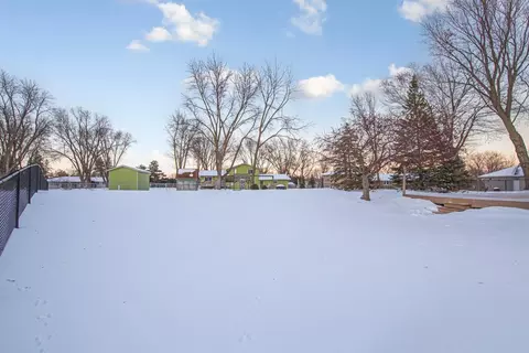Exterior - 1802 Eagle Ct, Faribault, MN 55021 photo 6 of 17