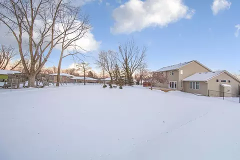 Exterior - 1802 Eagle Ct, Faribault, MN 55021 photo 8 of 17