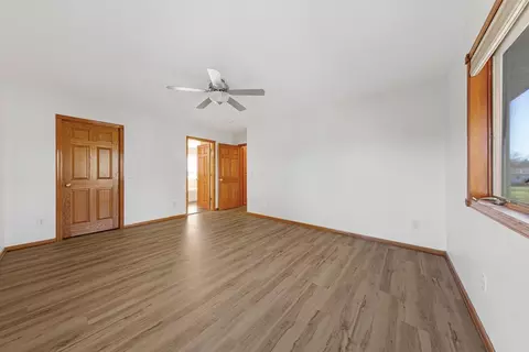 Bedroom - 1802 Eagle Ct, Faribault, MN 55021 photo 3 of 8