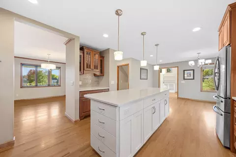 Kitchen - 1802 Eagle Ct, Faribault, MN 55021 photo 5 of 7