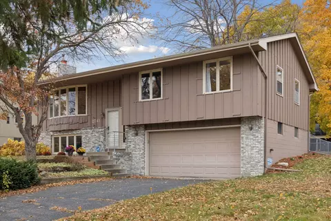 2741 Yukon Ave N, New Hope, MN 55427