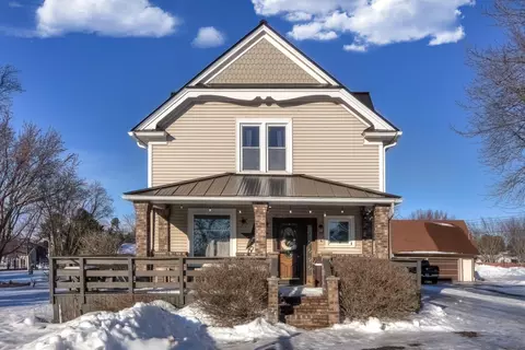 413 E Stanley St, Thorp, WI 54771 photo 2