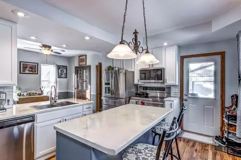 413 E Stanley St, Thorp, WI 54771 photo 8