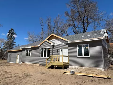 208 Spruce St NE, Cass Lake, MN 56633