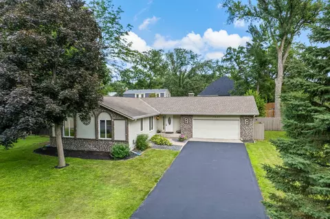 1227 Flicker Cir, Eagan, MN 55123