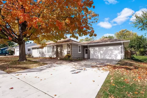 8016 Cedar Lake Rd S, Saint Louis Park, MN 55426