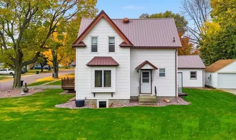 25 Ann St S, Minnesota Lake, MN 56068