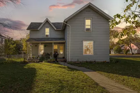 Exterior - 626 4th Ave NW, Faribault, MN 55021 photo 5 of 11