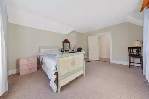 Bedroom - 626 4th Ave NW, Faribault, MN 55021 photo 7 of 9