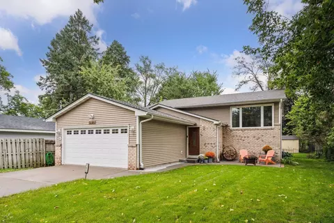 11476 W River Rd, Champlin, MN 55316