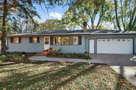 15 Union Terrace Ln N, Plymouth, MN 55441