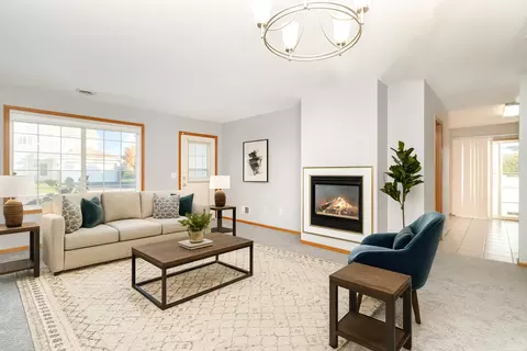 9477 Jewel Ln N, Maple Grove, MN 55311