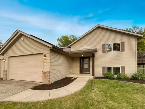 730 Pleasant Ave, Saint Paul Park, MN 55071
