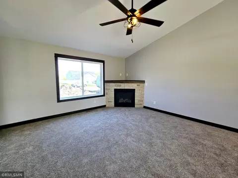 Living - 1427 Cullen St, Saint Peter, MN 56082 photo 2 of 2