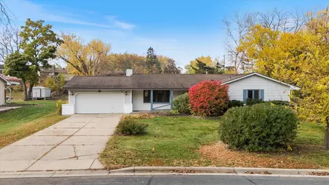 3017 Mcleod St, Burnsville, MN 55337