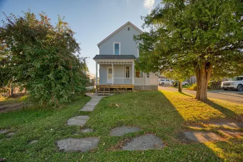 101 E Minnesota Ave, Gilbert, MN 55741