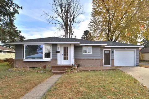 212 8th St NE, Staples, MN 56479