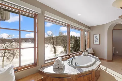 Bath - 4680 Palmer Pointe Rd, Excelsior, MN 55331 photo 2 of 9