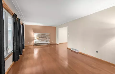 Living - 2318 10th Ave S, Saint Cloud, MN 56301 photo 2 of 3