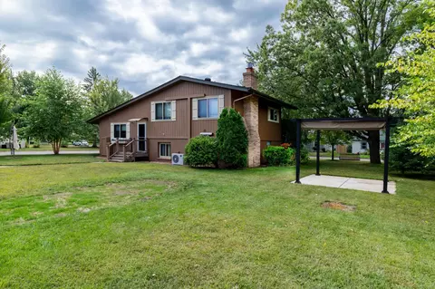 Exterior - 1002 12th Ave NE, Brainerd, MN 56401 photo 5 of 6