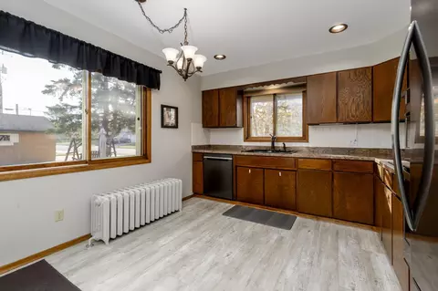 Kitchen - 1002 12th Ave NE, Brainerd, MN 56401 photo 2 of 2