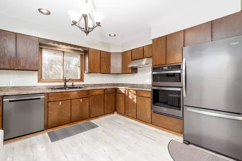 Kitchen - 1002 12th Ave NE, Brainerd, MN 56401 photo 1 of 2