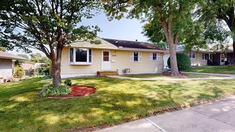 2028 17th Ave NW, Rochester, MN 55901