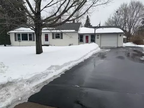 501 6th St NW, Elk River, MN 55330
