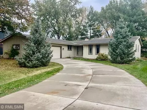 913 Westlyn Ct, Farmington, MN 55024
