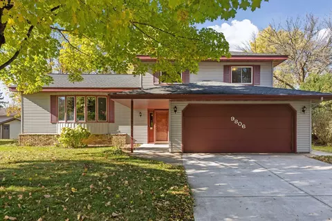 9806 Able St NE, Blaine, MN 55434
