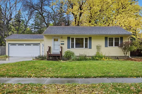 1346 9th St N, Fargo, ND 58102