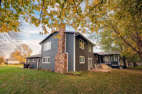 Exterior - 1835 Jamison Dr, Windom, MN 56101 photo 3 of 5
