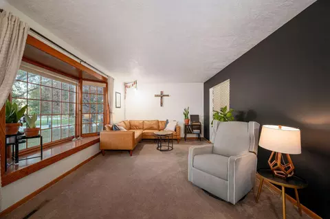 Living - 1835 Jamison Dr, Windom, MN 56101 photo 1 of 3