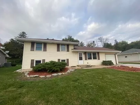 8178 Hillside Trl S, Cottage Grove, MN 55016