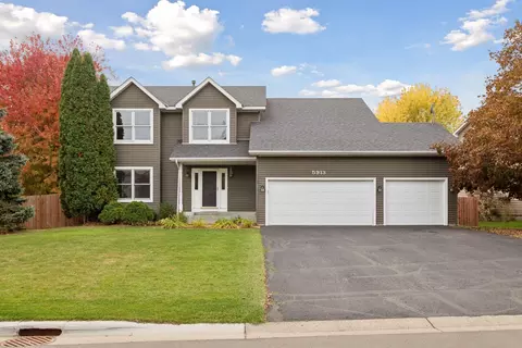 5913 Red Pine Blvd, White Bear Township, MN 55110