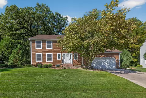 1329 Woodland Dr SW, Rochester, MN 55902