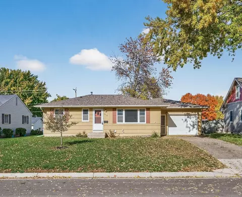 316 W 3rd St, Waconia, MN 55387