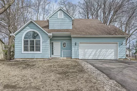 5298 S Park Dr, Savage, MN 55378