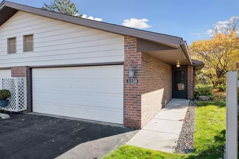 1150 Black Oaks Ln N, Plymouth, MN 55447
