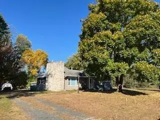 10880 S Shore Dr, Plymouth, MN 55441
