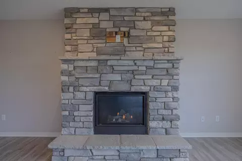 Living - 2613 3rd Ave SE, Willmar, MN 56201 photo 1 of 1
