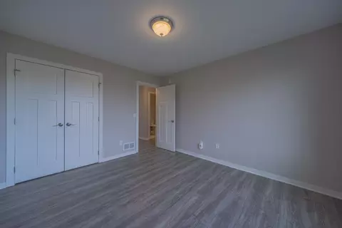 Bedroom - 2613 3rd Ave SE, Willmar, MN 56201 photo 2 of 2