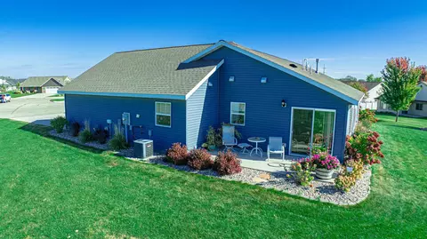 Exterior - 2613 3rd Ave SE, Willmar, MN 56201 photo 2 of 3