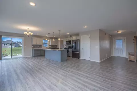 Entry Way - 2613 3rd Ave SE, Willmar, MN 56201 photo 1 of 1