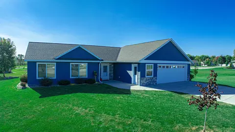 2613 3rd Ave SE, Willmar, MN 56201
