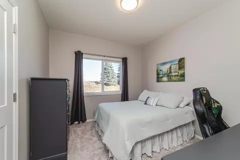 Bedroom - 944 Forest Edge Cir, Jordan, MN 55352 photo 4 of 4