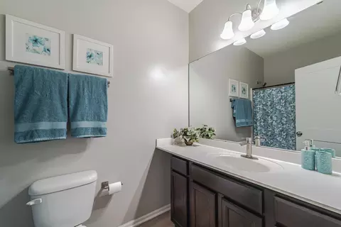 Bath - 944 Forest Edge Cir, Jordan, MN 55352 photo 1 of 2