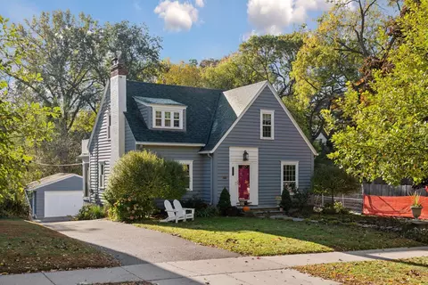4049 Sunnyside Rd, Edina, MN 55424